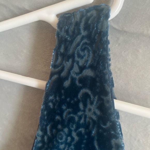 Inc. Crushed Velvet Tank Top Size 8 - Picture 5 of 5